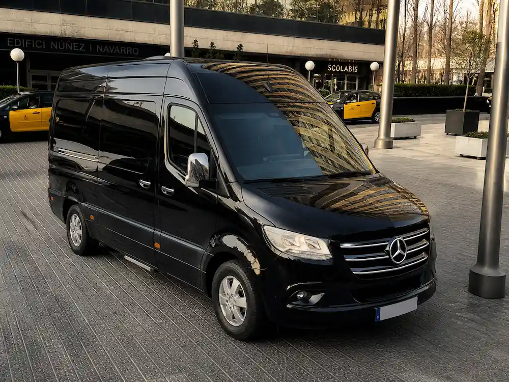 Mercedes Sprinter de 10 plazas para transporte privado
