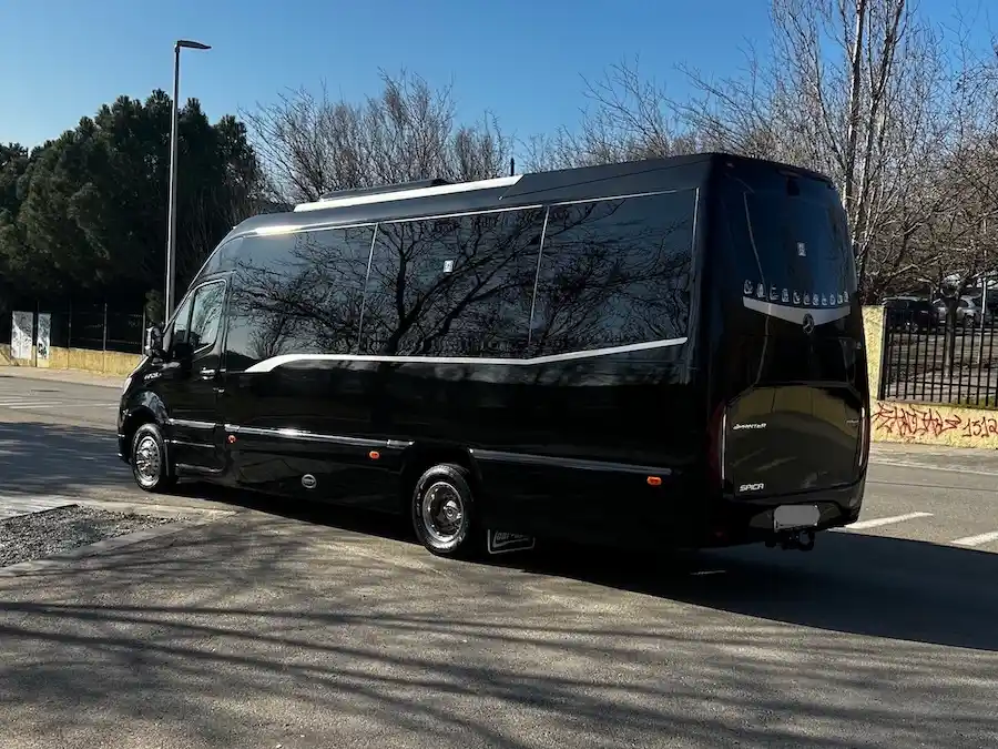 alquiler-minibus-23-personas-con-conductor