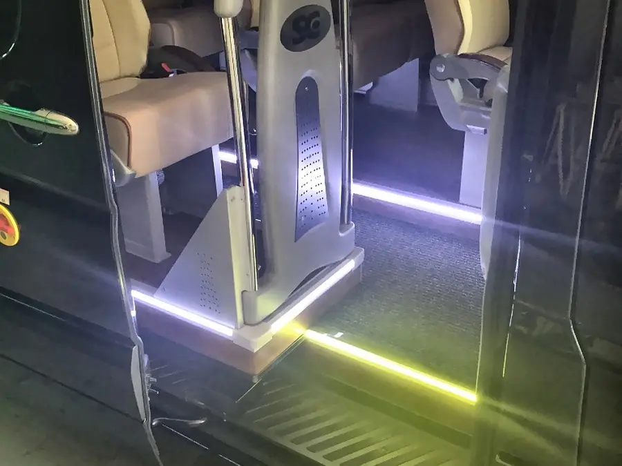 detalle-luz-sprinter-16-personas-alquiler
